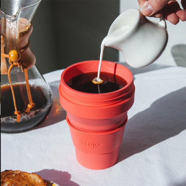 Coffee Creamer in Coral Stojo